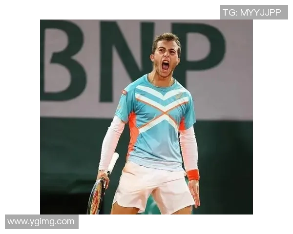 杭州网球队的包夹战术解析与实战应用探讨